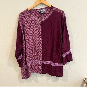 Tienda Ho maroon pink pattern on pattern button up blouse one size